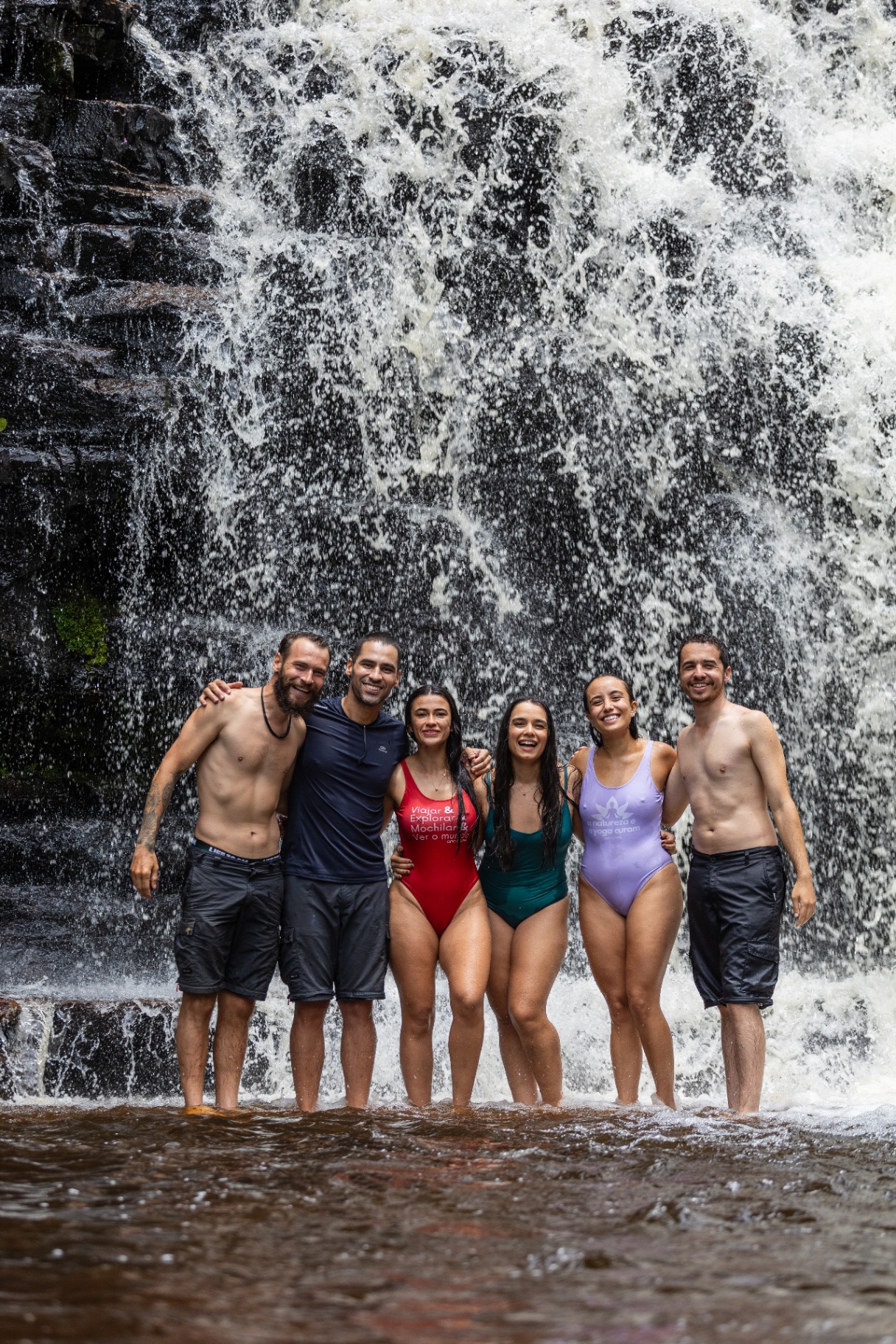 grupo em cachoeira